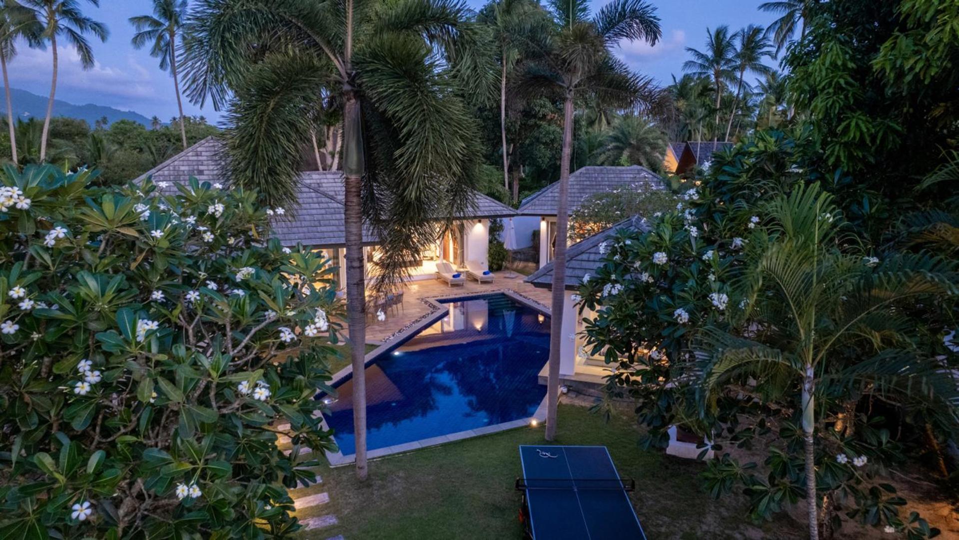 Velaya Blue At Lipa Noi *