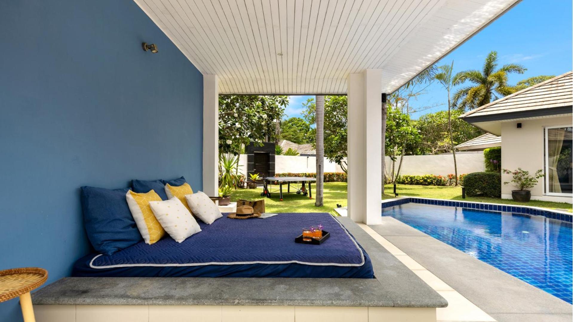 Velaya Blue At Lipa Noi *