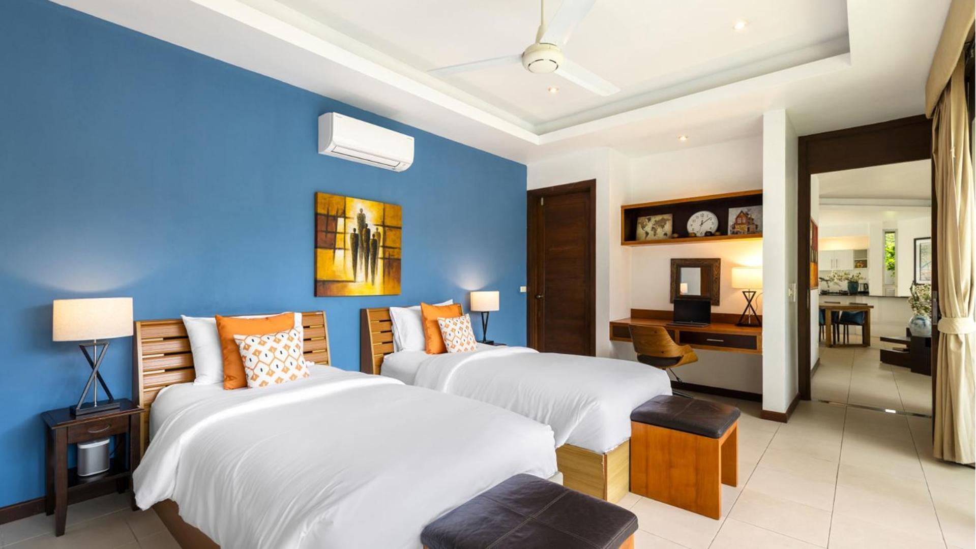 Velaya Blue At Lipa Noi *